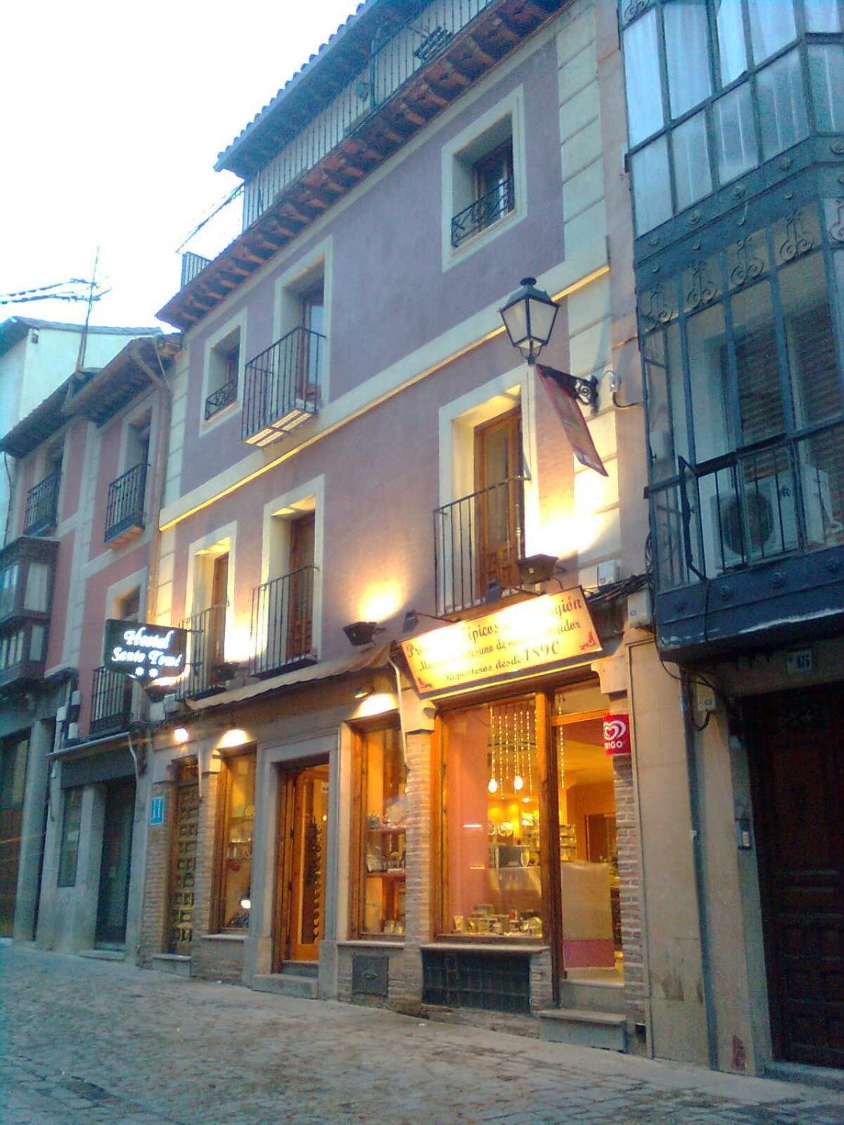 Hostal Santo Tome Toledo Bagian luar foto