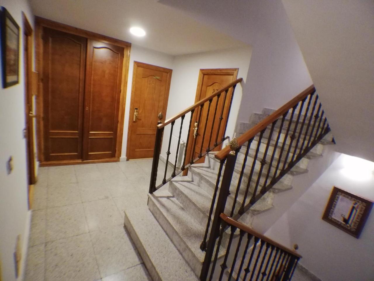 Hostal Santo Tome Toledo Bagian luar foto